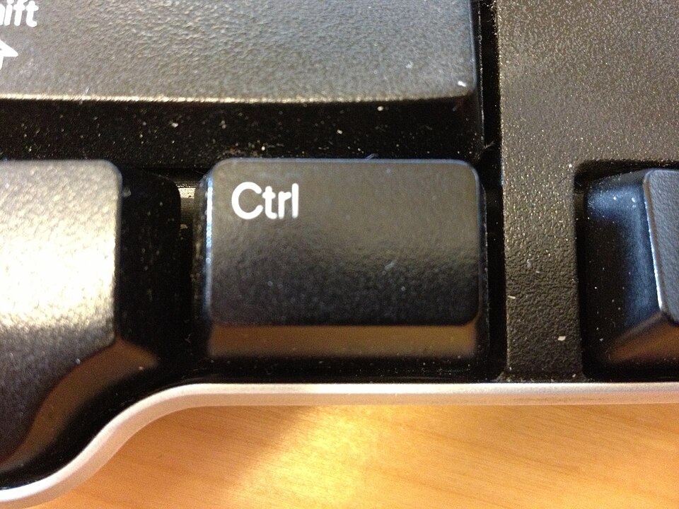 زر Ctrl في لوحة المفاتيح