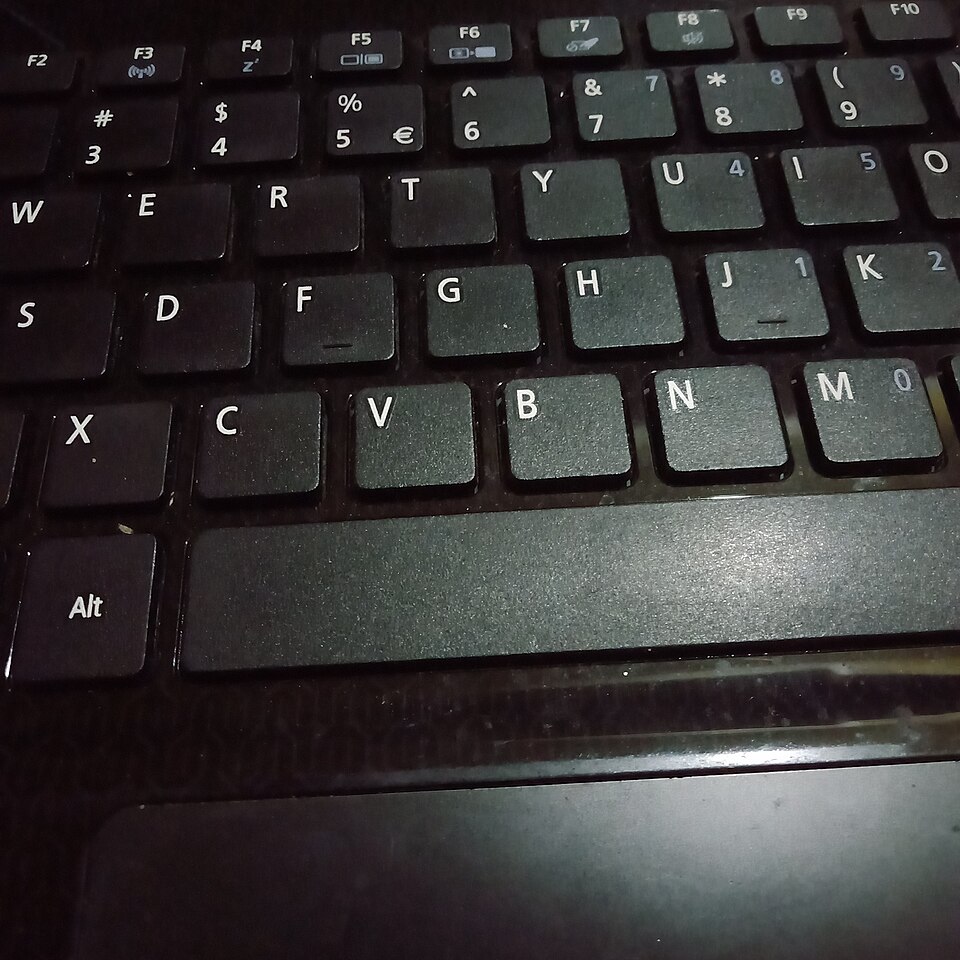 لوحة مفاتيح لابتوب